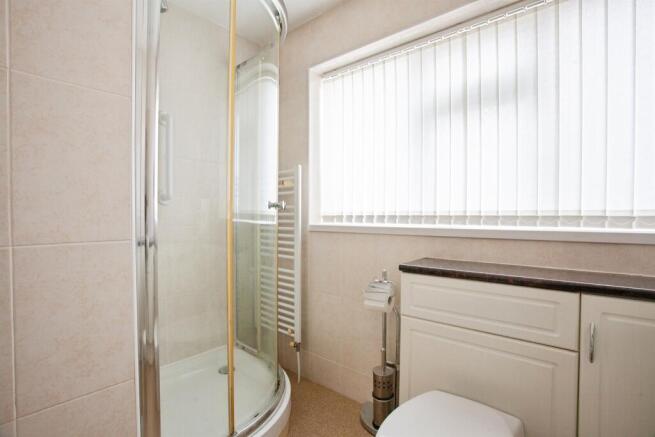 4 bed Detached for sale Image 11