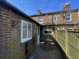 3, Florence Cottages, High Street, Edenbridge TN8 5AH
