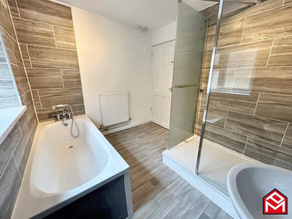 Bath & Shower Room