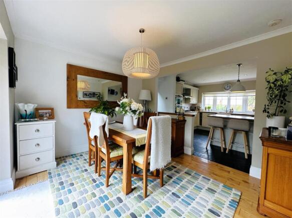3 bed Detached Bungalow for sale Image 8