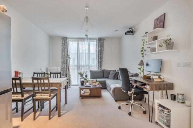 1375921-3-6909d7b...