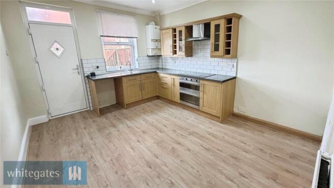 2 bed Terraced to rent Image 4