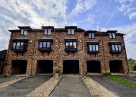 9, Groves Close, Bourne End SL8 5JP