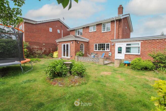 4 bed Detached for sale Image 3