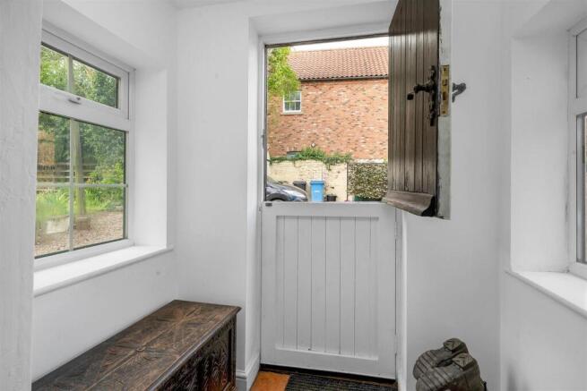 ENTRANCE PORCH