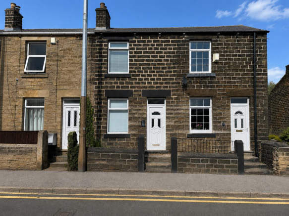 2 bed Terraced for sale in staincross