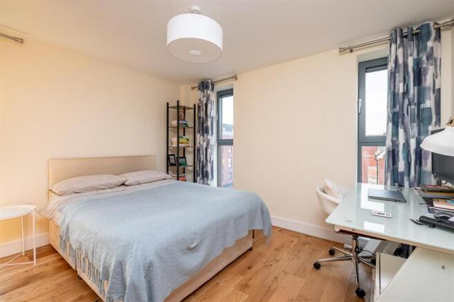 3 bed Duplex for sale Image 8