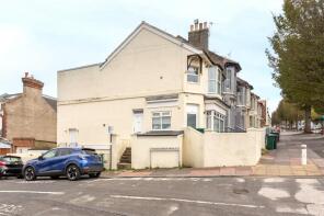 137b, Elm Grove, Brighton BN2 3ES