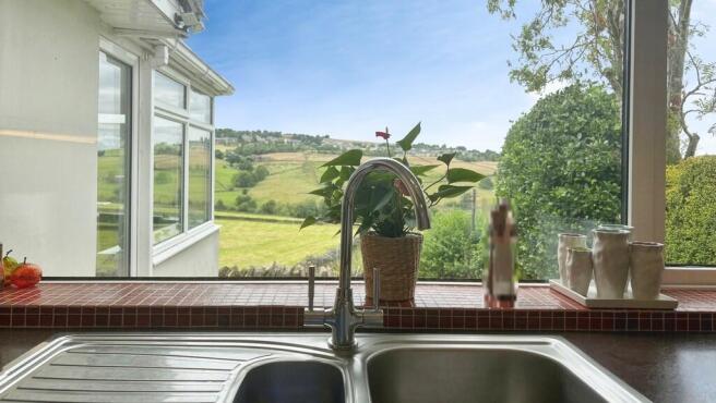 3 bed Link Detached House for sale Image 8