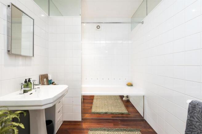 HOUSE BATHROOM