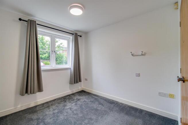 2 bed Flat for sale Image 5