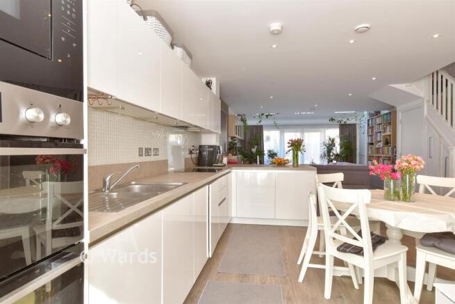 Kitchen/Lounge/ Dining Area