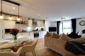 10, Lime Tree House, Carter Court, Hook RG27 9GJ