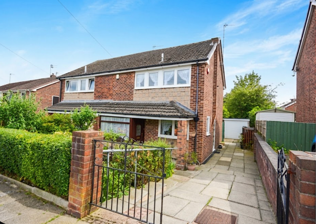 Chadderton Drive, Bury, BL9