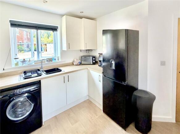 3 bed Semi-Detached for sale Image 8