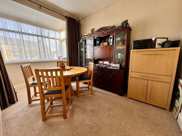 3 bed Semi-Detached for sale Image 5