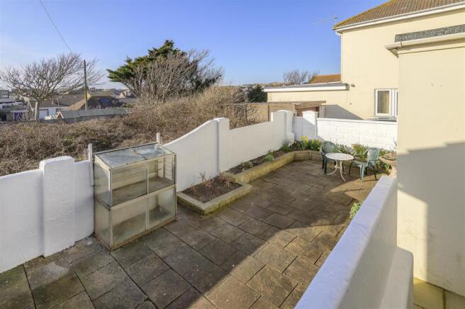 Rear Patio Garden