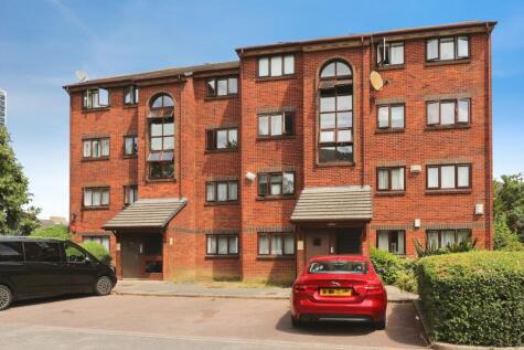 Cotton Avenue, London, W3
