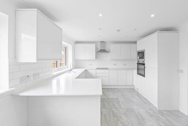 Kitchen/Breakfasting Area