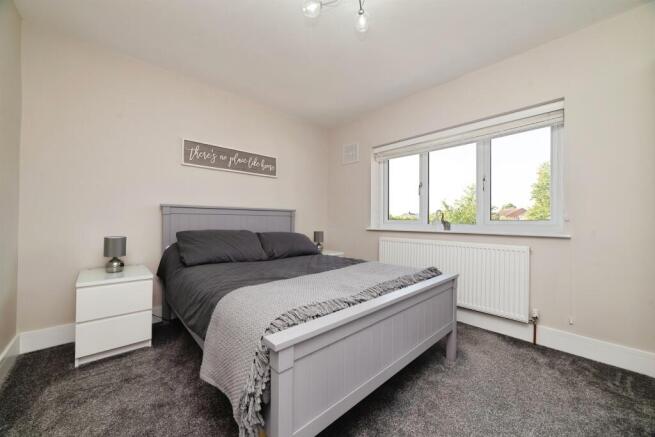 3 bed Terraced for sale Image 11