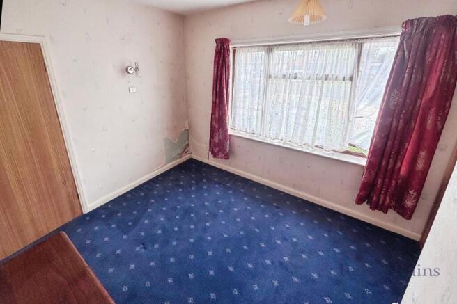 4 bed Bungalow for sale Image 8