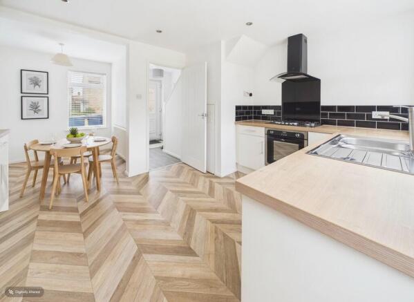 3 bed Terraced for sale Image 6