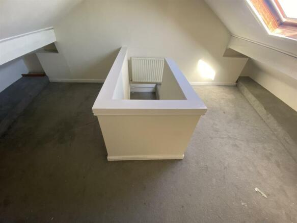 Bedroom 3/Attic room