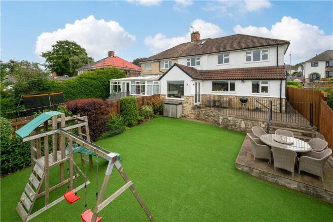 4 bed Semi-Detached for sale Image 5