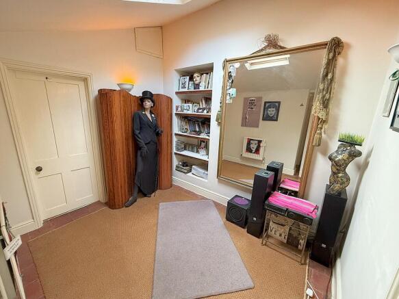 DINING ROOM 1