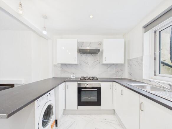 CAM04693G0-PR0108...