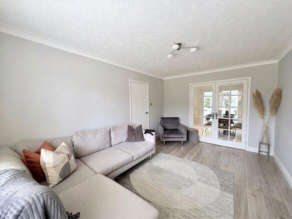 4 bed Detached for sale Image 9