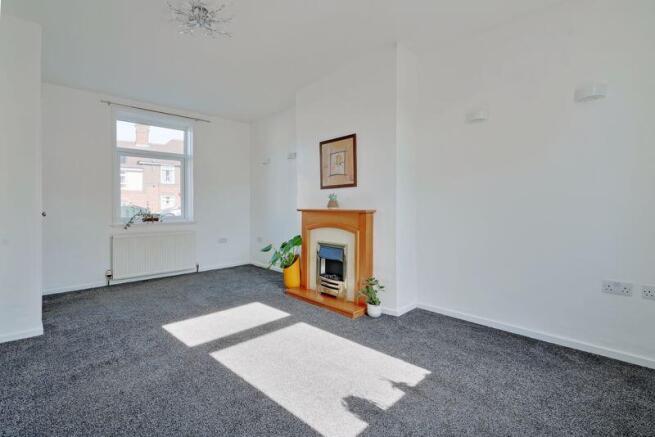 3 bed Terraced to rent Image 7