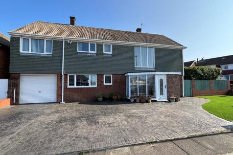 Beach Road,
Tynemouth, Tyne & Wear,
NE30 2QT