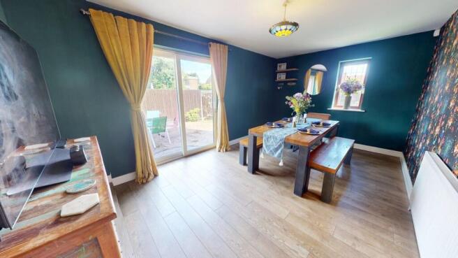 4 bed Detached for sale Image 4
