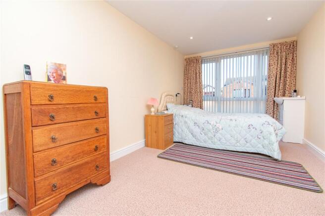 Family Room / Bed 5