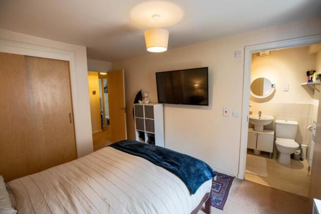 Master Bedroom & en-suite