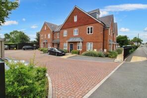 Flat 5, Queens Court, Amersham Road, Hazlemere HP15 7HN