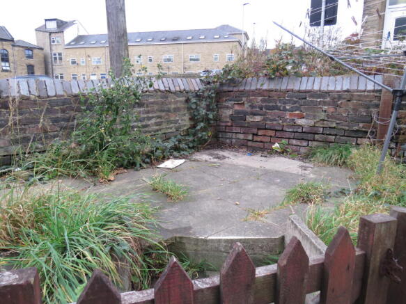 2 bed House to rent Image 8