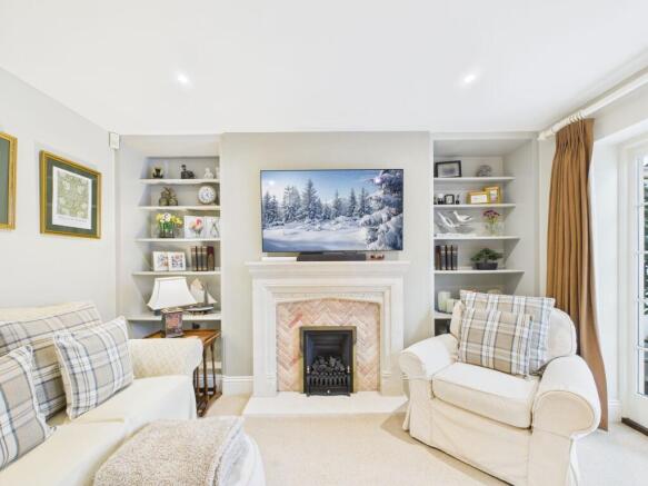 4 bed Detached for sale Image 12