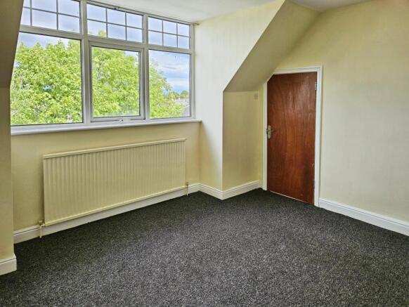 1 bed House Share to rent Image 4