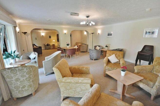 RESIDENTS LOUNGE