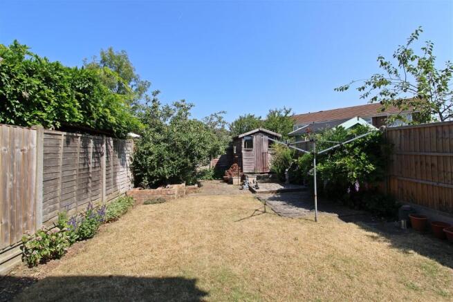 Poplar Close, Biggleswade photo 4