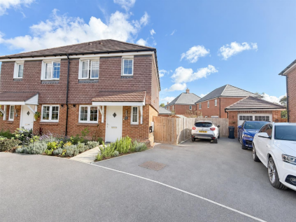Newfoundland Drive, Sturminster Newton