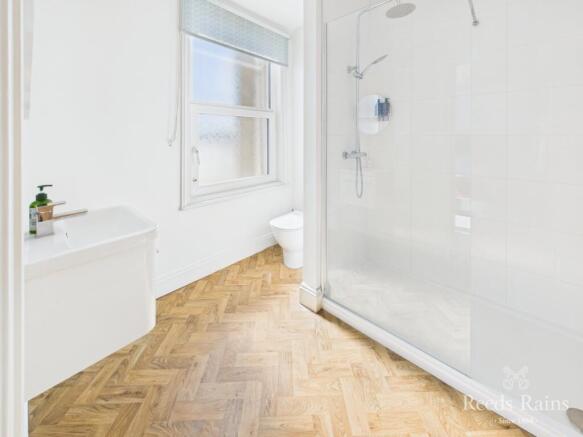 5 bed Terraced for sale Image 11