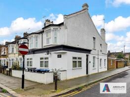 Flat 3, 101 Joseph House, Fotheringham Road, Enfield EN1 1QD