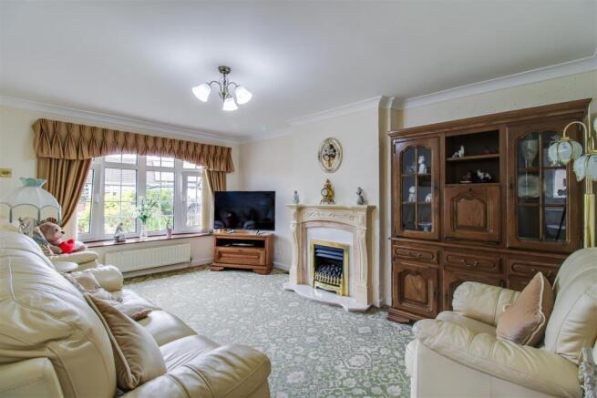2 bed Semi-Detached Bungalow for sale Image 4