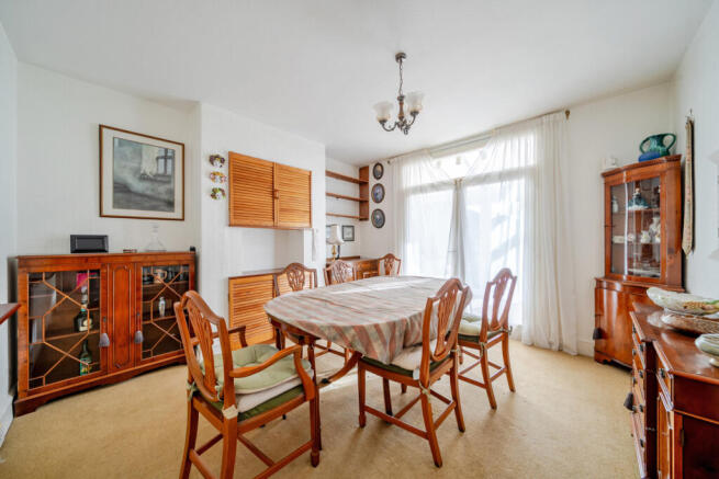 1383748-15-691dc3...