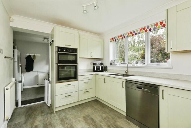 3 bed Link Detached House for sale Image 6