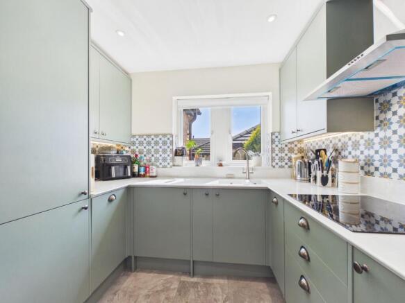 2 bed Detached Bungalow for sale Image 8