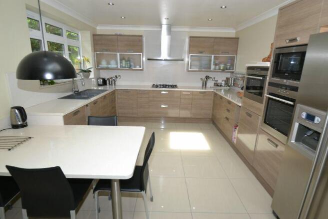 Kitchen/Breakfast Ro